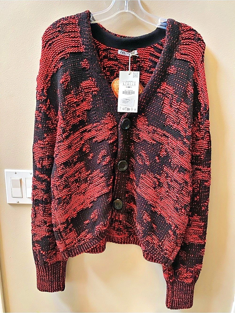 ZARA Textured Knit Cardigan Red Black Large